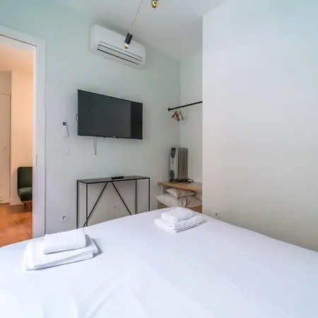 Cozy And Quiet 1br - Intendente | By Airnest *