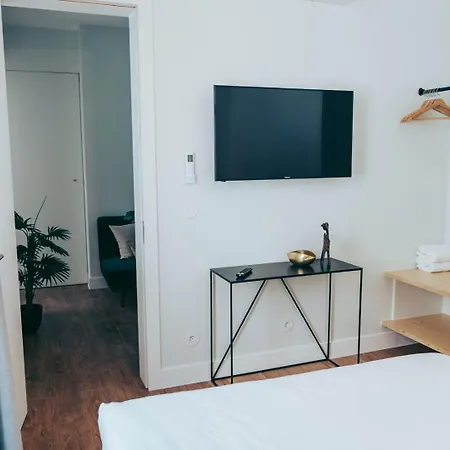 Апартаменты Cozy And Quiet 1br - Intendente | By Airnest
